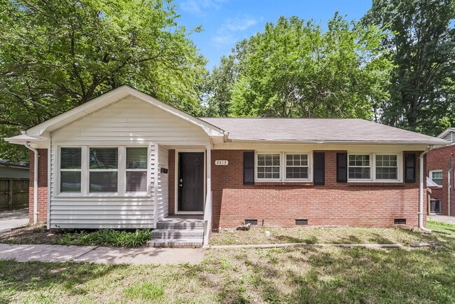 Photo - 2413 Dora Dr