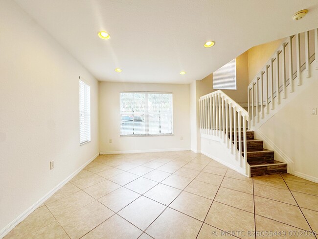 Photo - 3035 SW 129th Way Unit 143