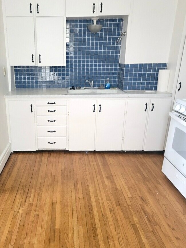 Photo - 609 S Broad St Unidad 2