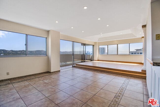 Building Photo - 10701 Wilshire Blvd Unit 2101 Rental