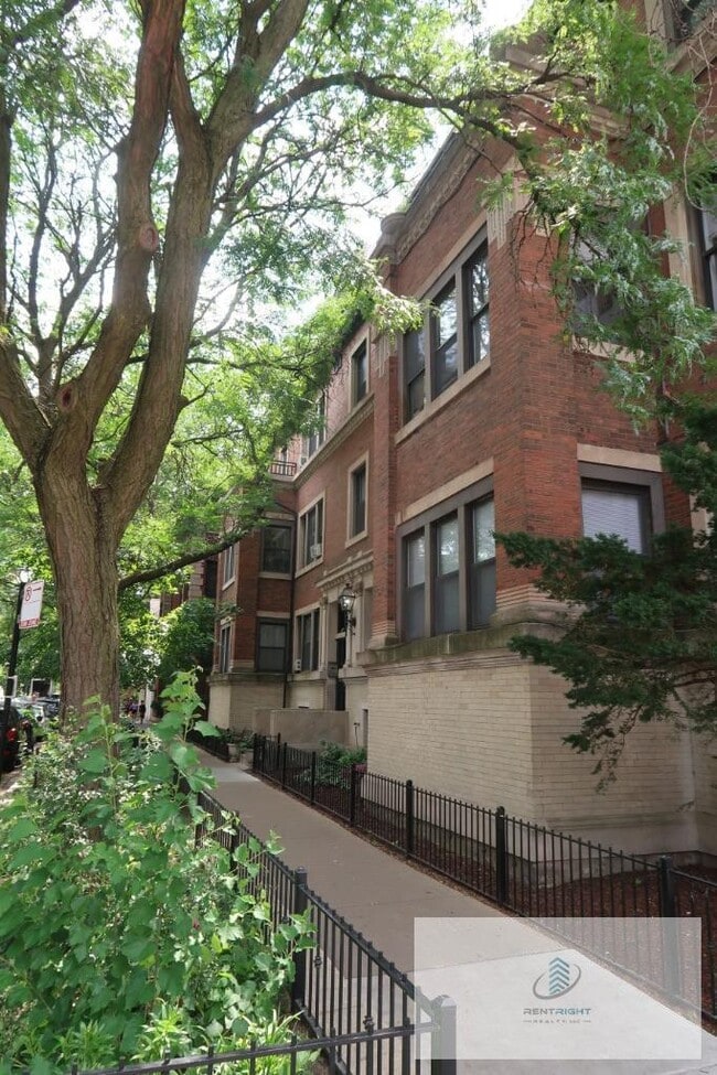 Photo - 755 W Buena Ave Unit 103