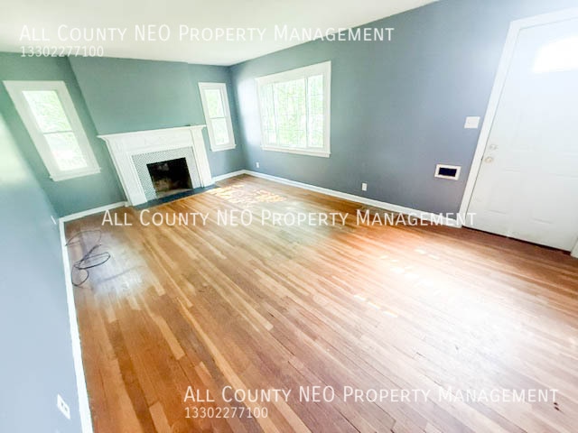 Photo - 1569 W Market St