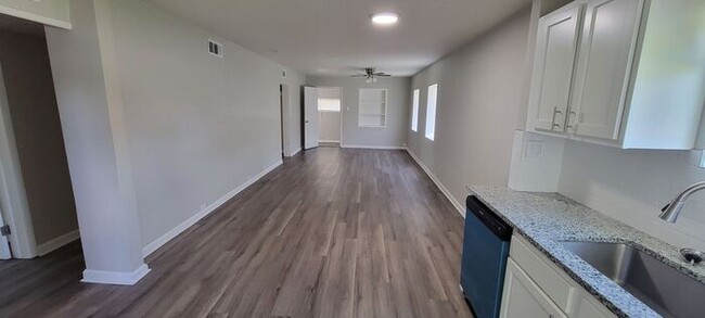 Photo - 4449 N Jackson Ave