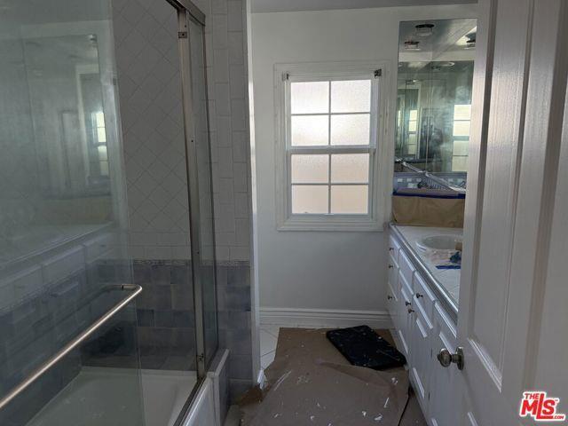 Photo - 5500 Colbath Ave