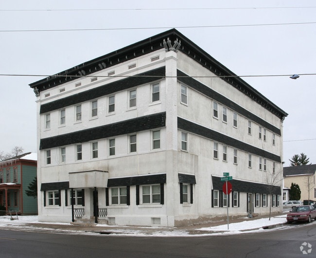 348 Maria Ave