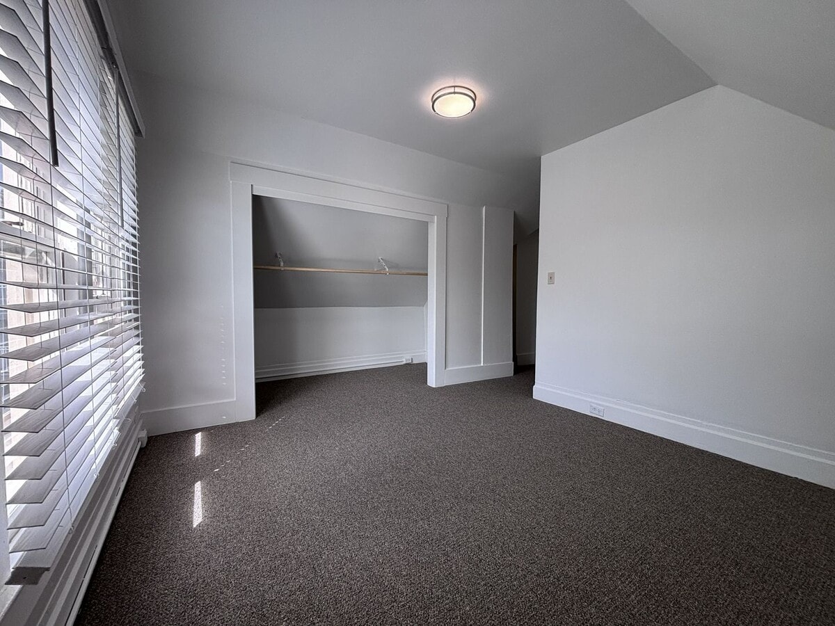 Photo - Broadway (Rooms 1-5) Unit Room 5
