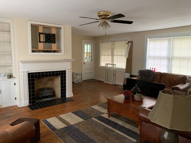 Photo - 3 bed, 1 bath home, Only minutes away from The University of Alabama
