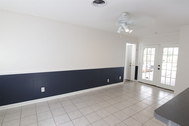 Photo - 7030 Sharpview Dr