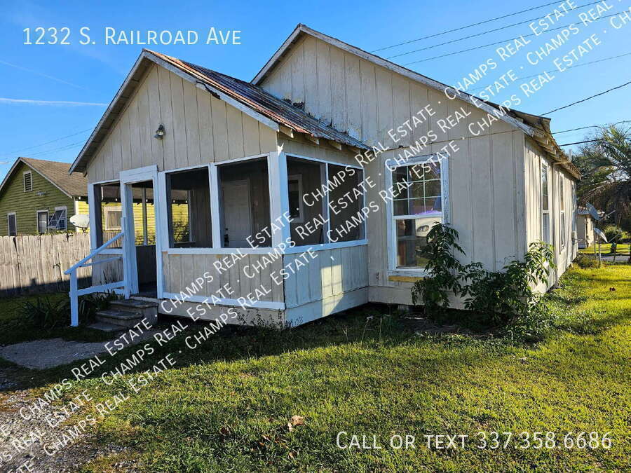 Photo - 1232 S Railroad Ave