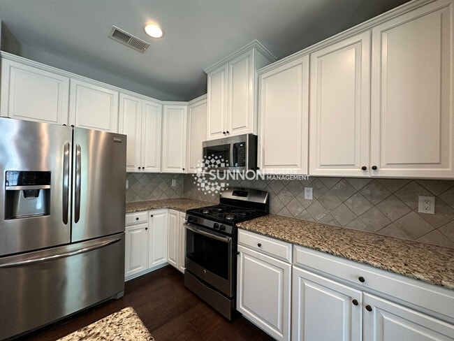 Updated 3 Bedroom Townhome in Bryant Park