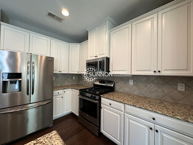Photo - Updated 3 Bedroom Townhome in Bryant Park