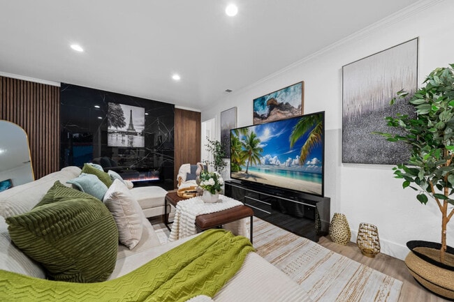 Photo - 606 S Sunshine Ave Unidad ID1283137P