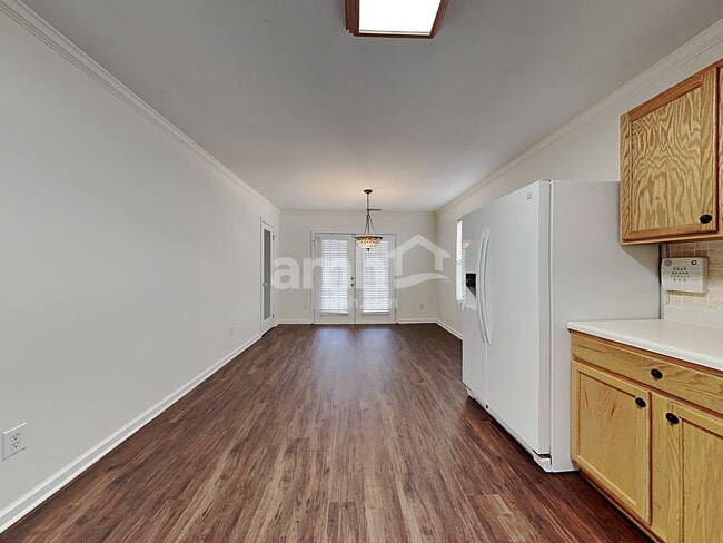 Photo - 4477 Westhill Pl