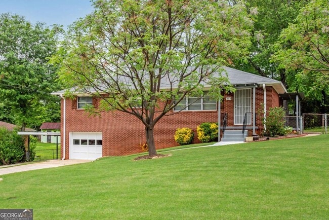 Building Photo - 718 Birchwood Ln SW Rental