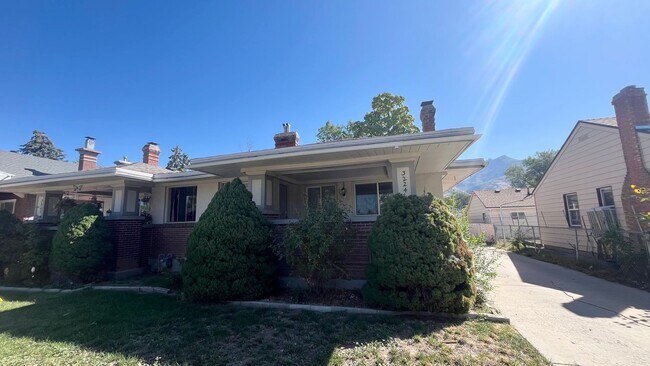 Building Photo - 3222-3224 S Adams Ave Unit 3224 Adams Ave Rental