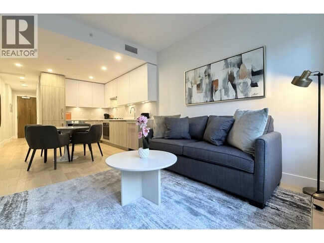 423 6th St Unit 1-BDRM