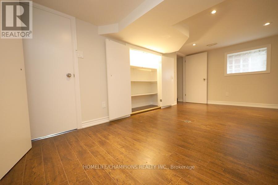 Photo - 1444 Dundas St E