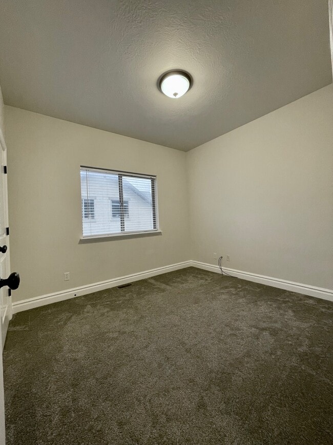 3989 E Yakima Way Unidad A