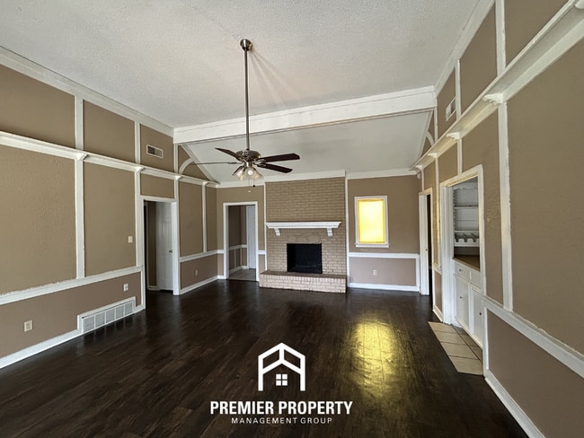 Photo - Beautiful 3BR/2BA Near Southwind | 1,681 Sq Ft, Vaulted Ceilings, Hardwood Floors & Garage
