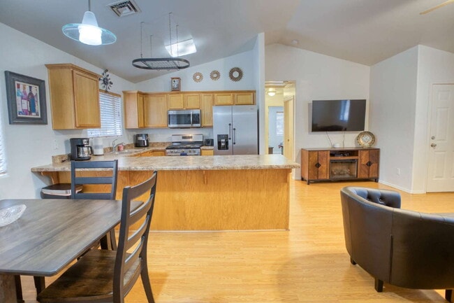 Photo - 901 24th Dr