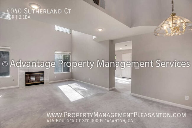Photo - 4040 Sutherland Ct