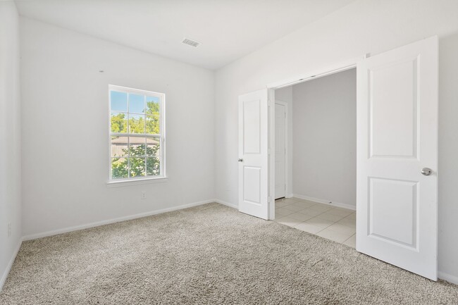 Photo - 7523 Parkview Dr