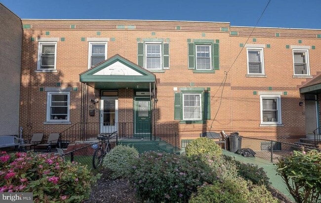 Photo - 835 N Uber St Townhome