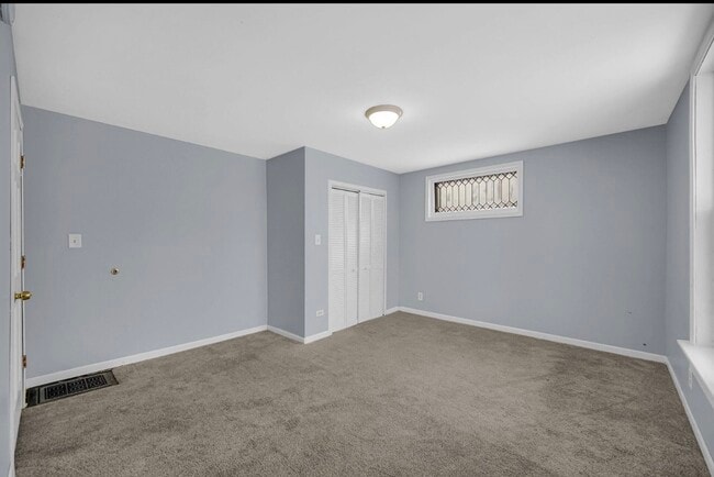 1st bedroom - 922 Summer St Unidad 1