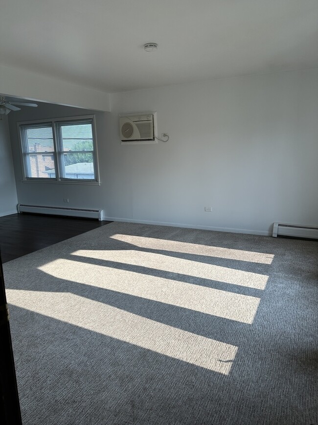 Photo - 4537 Maple Ave