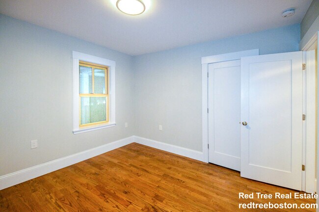 Photo - 25 Firth Rd Unit U2 3-bed 2-b Roslindale