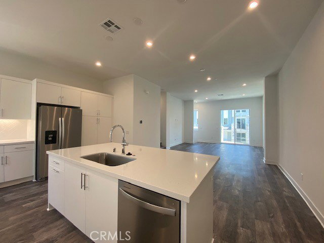 1411 W Cara Dr