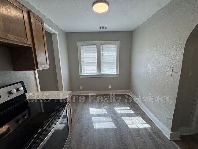 Photo - 421 NW 26th St
