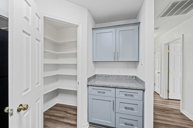 Kitchen an pantry - 502 Rockmoor Dr Unit B
