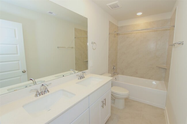 Building Photo - 5518 Handlewood Ln