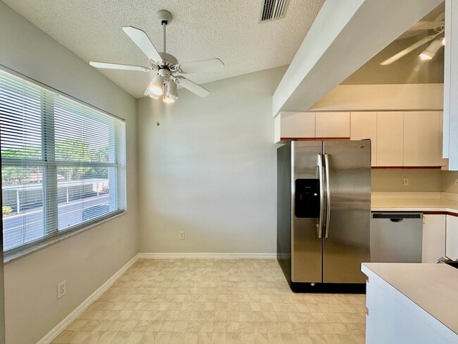 Photo - 137 Wading Bird Cir