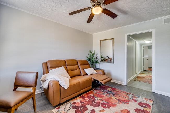 Building Photo - 129 Ridgedale Dr Unit 3