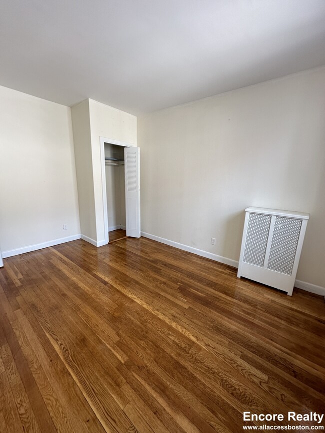 Photo - 1137 Commonwealth Ave Unit 7