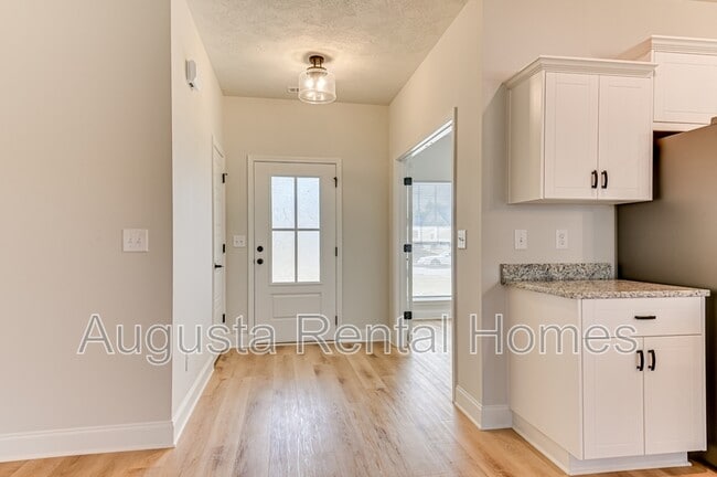 Photo - 871 Sweet Grass Cir