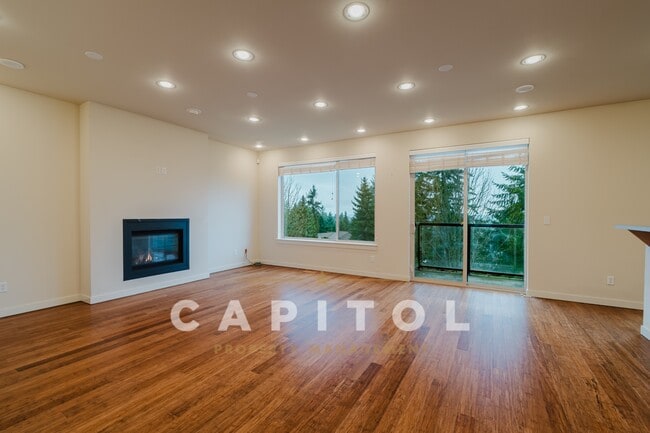 Photo - 3166 Vista Verde Ln SW