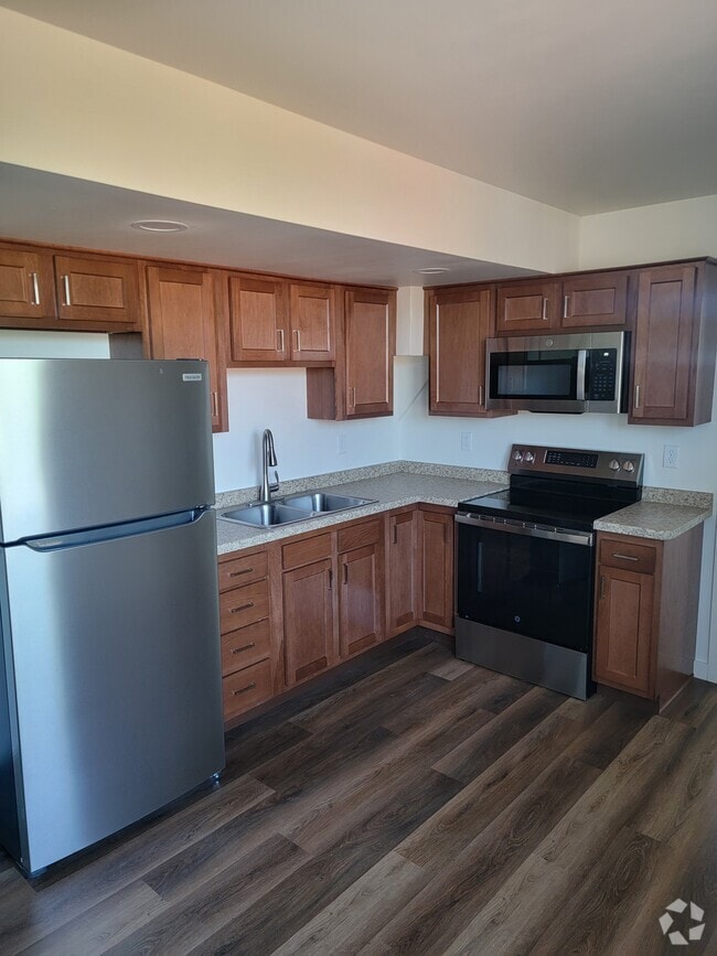Building Photo - 800 Quincy St Unit Apt # 2
