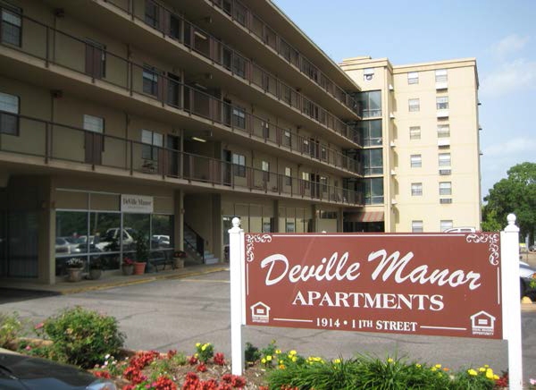 Deville Manor Apartments - Deville Manor Apartments