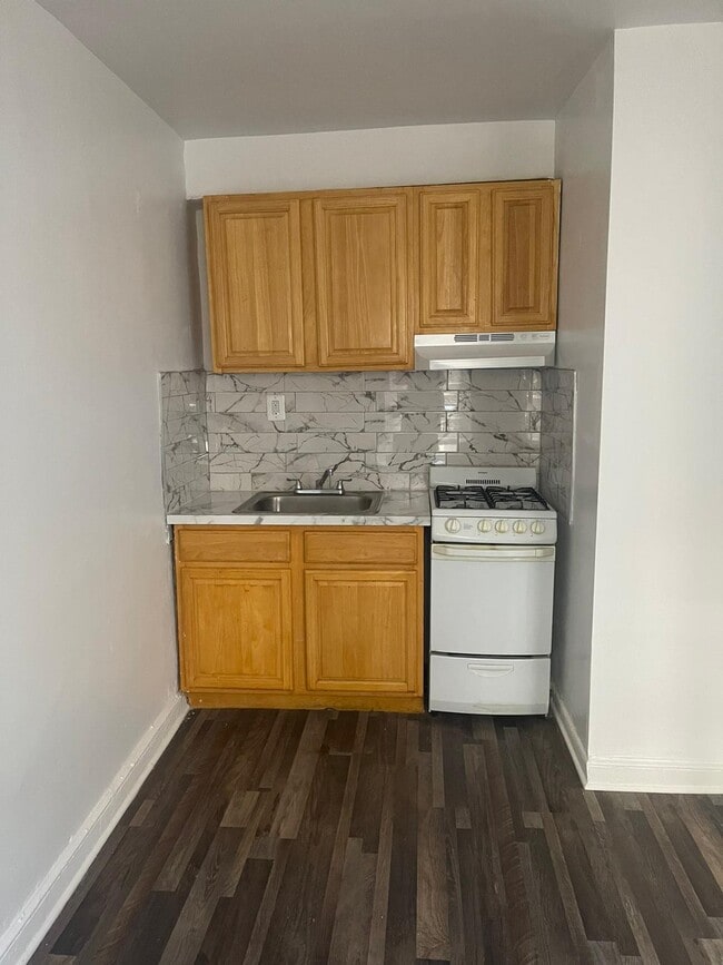 Photo - Q Wayne Gardens