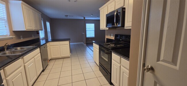 4302 Pecos River Dr
