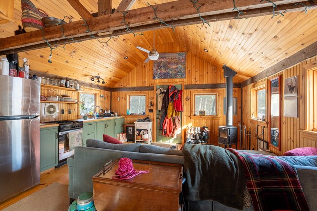 Photo - 398 Plains Rd