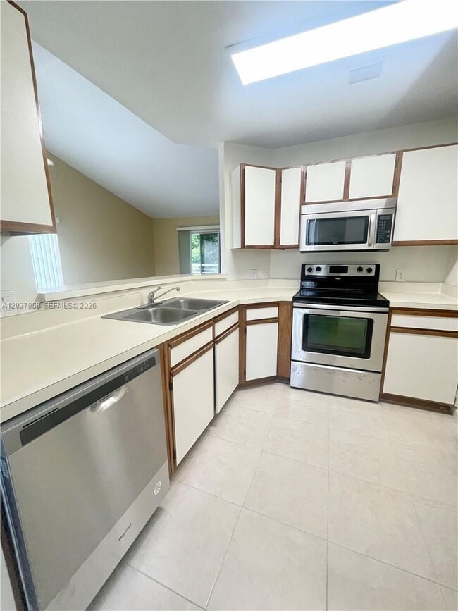 Photo - 3429 NW 44th St Unidad 201
