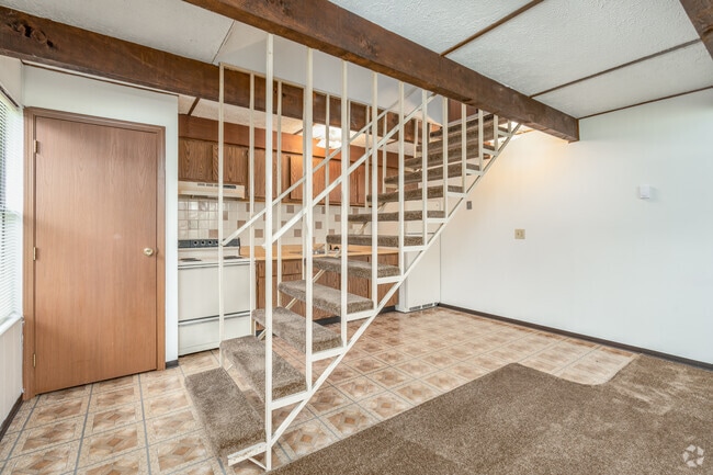 1BR, 1BA - 672SF - Kitchen