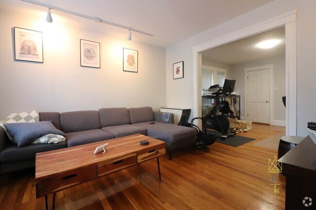 Building Photo - 147 Dudley St Rental