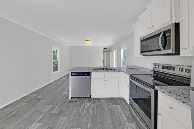 Building Photo - **BRAND NEW 3-Bedroom/ 2-Bath - LUXURY MOB... Unit Lot 18C Rental