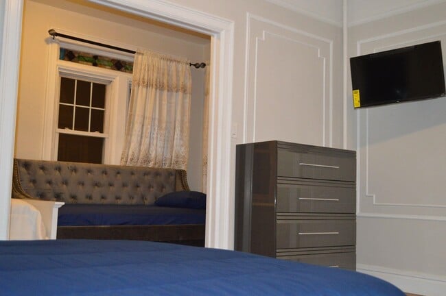 Photo - 286 Fulton Ave