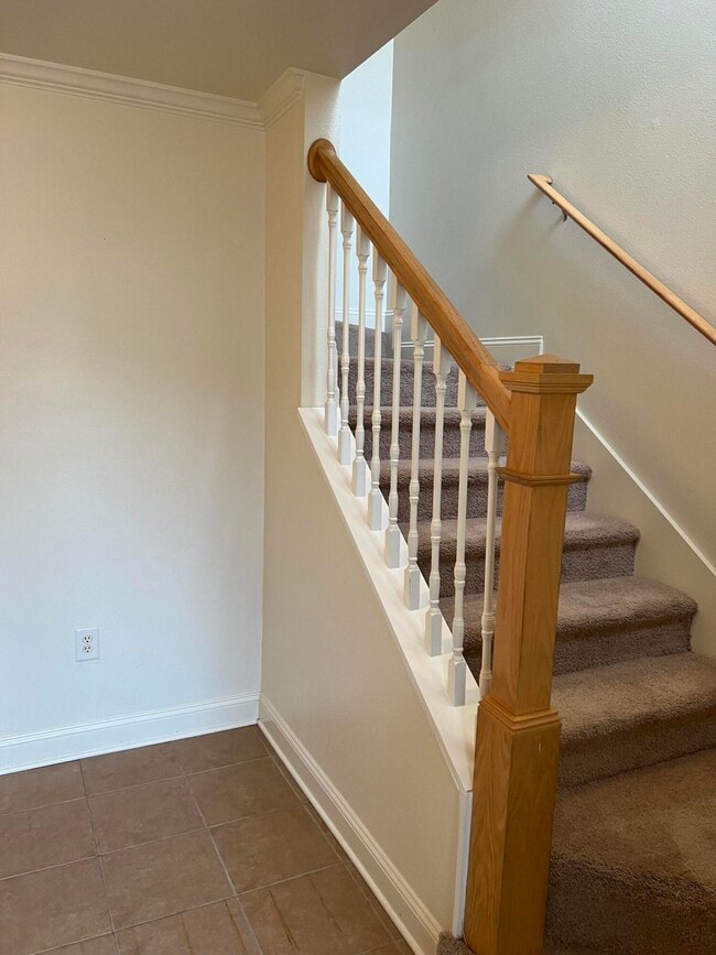 Photo - 502 Wingspan Way